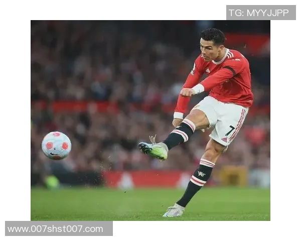 96公斤足球明星的传奇之路与运动生涯背后的故事揭秘