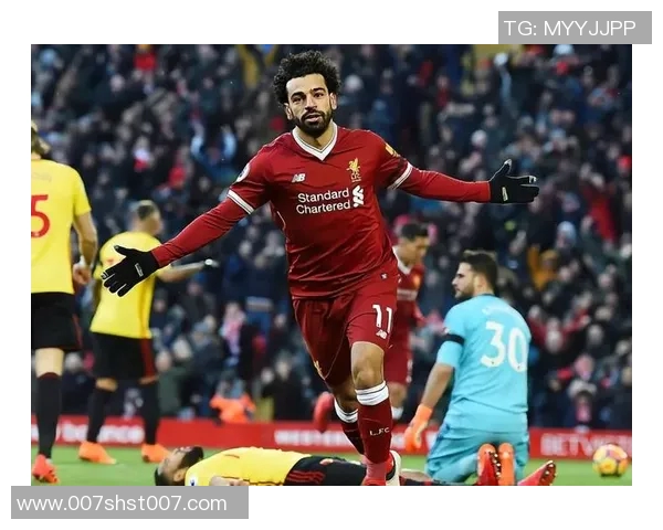 从默默无闻到耀眼星光努力拼搏成就足球明星的传奇之路