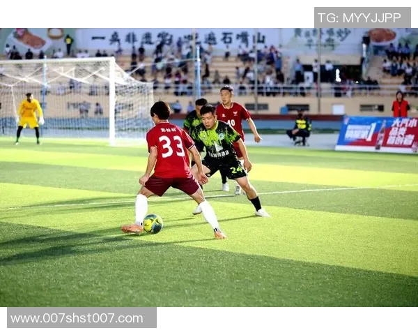 戈登闪耀绿茵场足球明星进球背后的故事与荣耀 戈登闪耀绿茵场足球明星进球背后的故事与荣耀