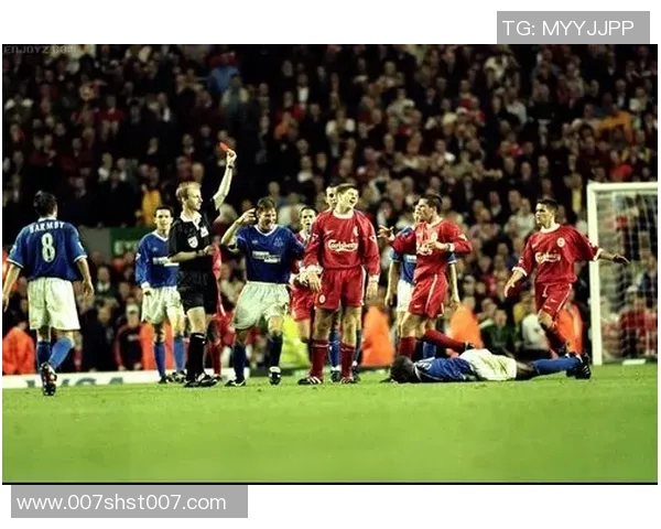 杰拉德的足球传奇生涯与场外魅力全解析